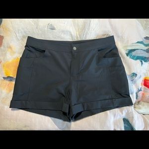 Zyia black not just a trail short